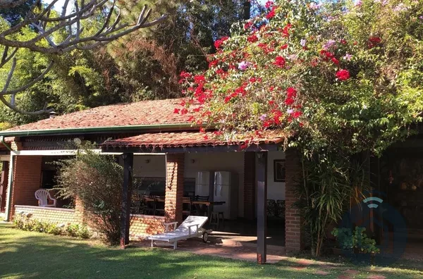 Linda propriedade completa e acolhedora!