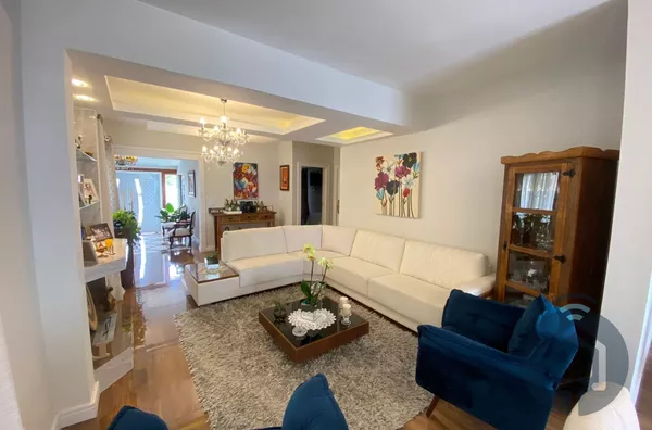 Casa de alto padrão em condomínio fechado 