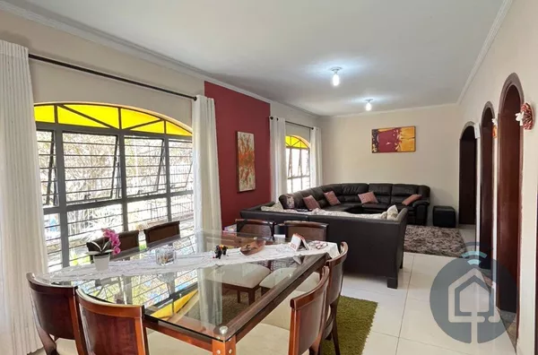 Casa encantadora para locação 