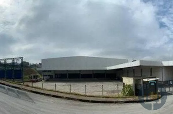 Espaço Industrial Amplo e Versátil em Localização Privilegiada