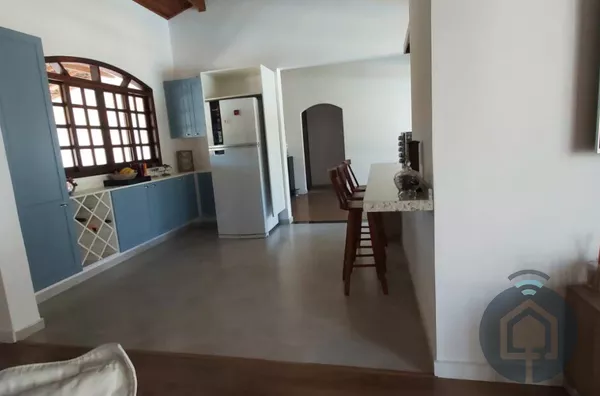 Viva Bem em São Roque: Chácara com Design Elegante e Área de Lazer