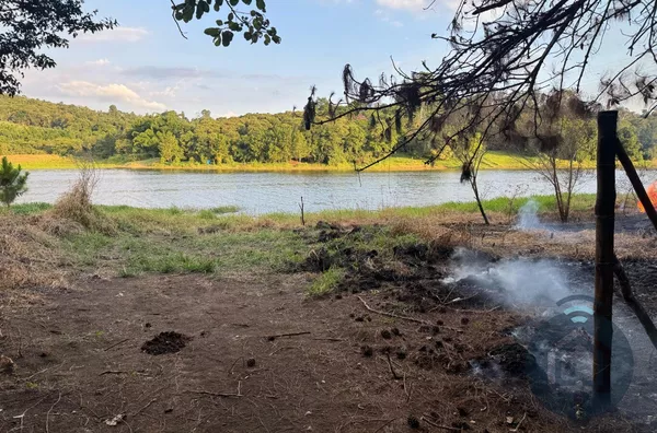 Terreno à Venda em Mairinque - 2093m² com Vista para a Natureza