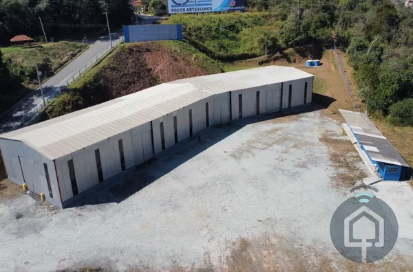 Galpão para Aluguel em Santana de Parnaíba - Localização Privilegiada de Frente para a Castelo Branco