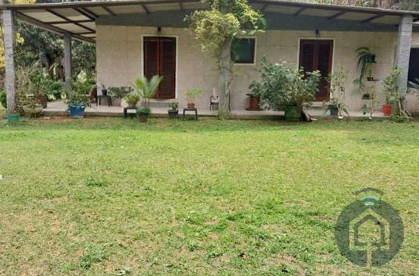 Encantadora chácara em São Roque com 10.000 m² de área