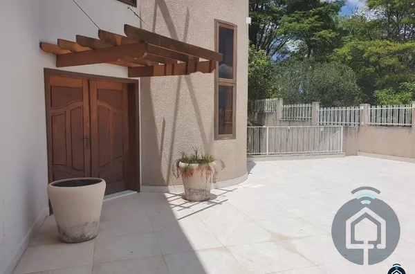 Casa de alto padrão em São Roque