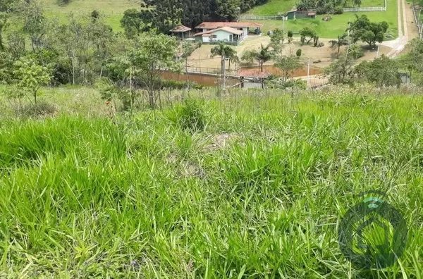 Terreno 1.049 m² – Excelente topografia, 1 km da Raposo