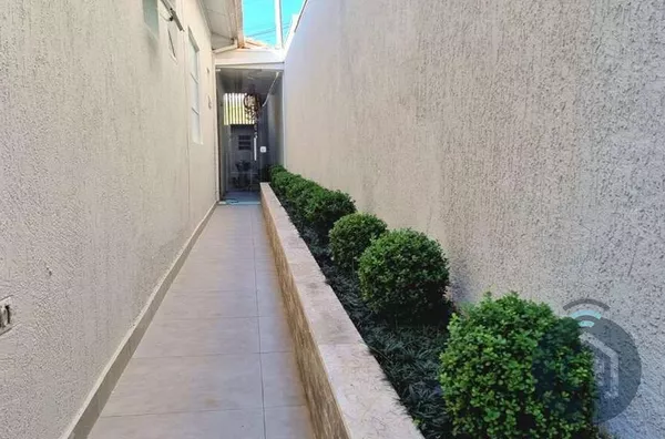 Encontre seu novo lar: Casa Térrea em Condomínio!