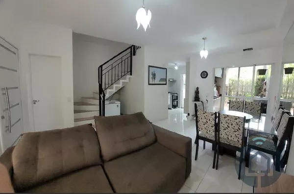 Casa em Condomínio à Venda no Taboão, São Roque