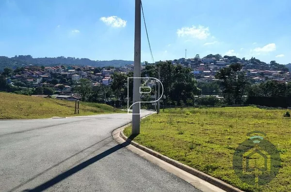 Terreno plano de 250m² no Villaggio Bellini – com projeto assinado e pronto para construir!