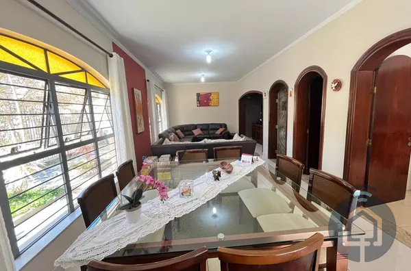 Casa encantadora para locação 