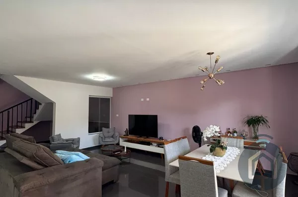 Casa ampla e aconchegante à venda na Vila Borghesi – São Roque