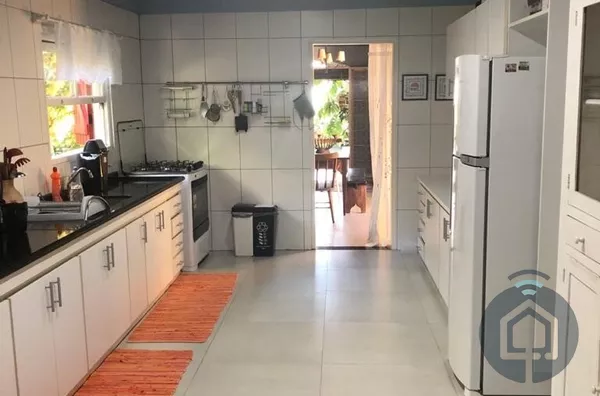 Sítio à Venda na Estrada do Vinho, São Roque: 22.000 m² com Chalé e Lazer Completo