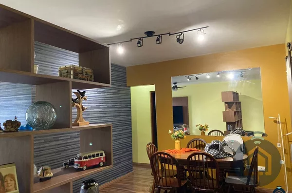 Apartamento com móveis planejados 