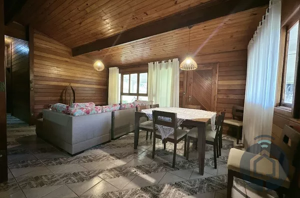 Casa à Venda com 5 Quartos em Mairinque!