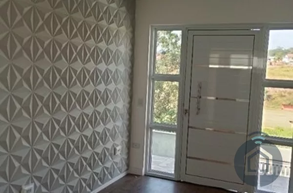 Excelente Casa à Venda com 3 Quartos no Loteamento Jardim do Sol, São Roque