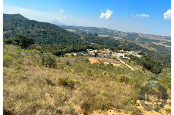 Lindo terreno em condomínio fechado no Saboó