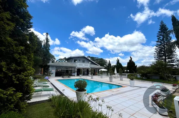 Casa de Alto Padrão com Infraestrutura Completa