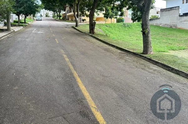 Terreno à Venda em São Roque – Oportunidade Imperdível para Seu Novo Lar!