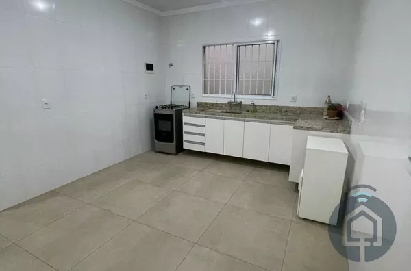 Casa para venda  e aluguel  com 3 quarto(s),  Vila Santa Rosália, São Roque
