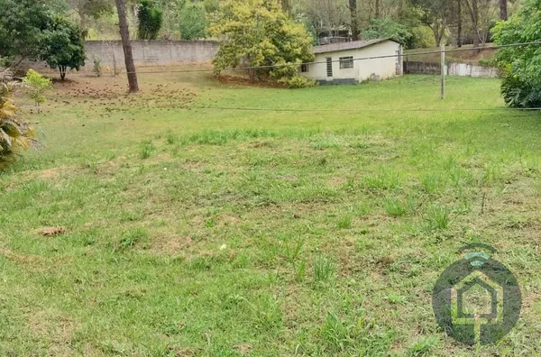 Encantadora chácara em São Roque com 10.000 m² de área