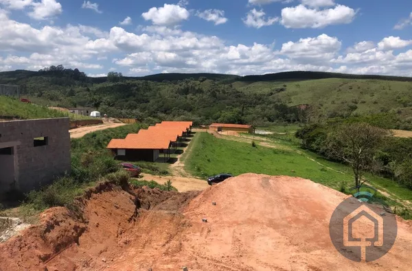 Terreno em Condomínio com Lagos e Próximo à Represa Itupararanga