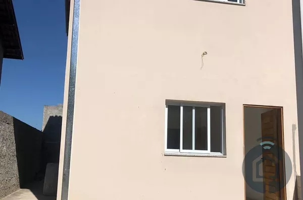 Charmoso sobrado com 2 dormitórios no Trocadeiro, Mairinque!