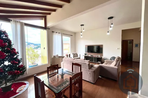 Harmonia e Sofisticação em Condomínio Intimista 