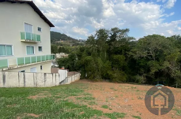 Lote em condomínio fechado