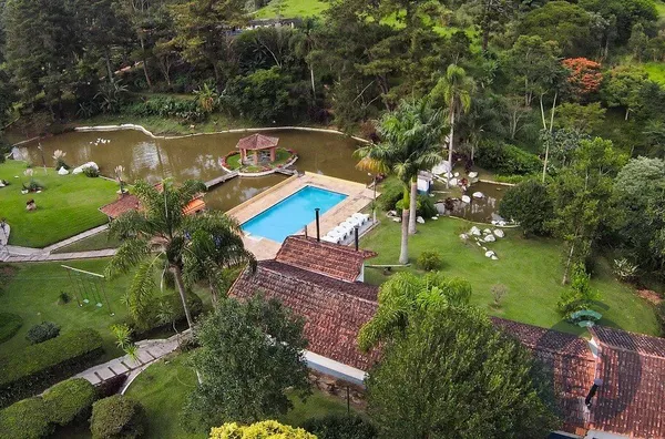 Natureza e Conforto: Sítio Exclusivo em Mairinque!