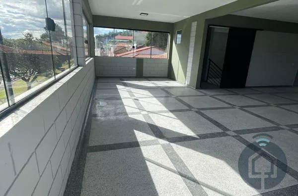 Salão Comercial para Aluguel – 200m² no Jardim Villaça, São Roque