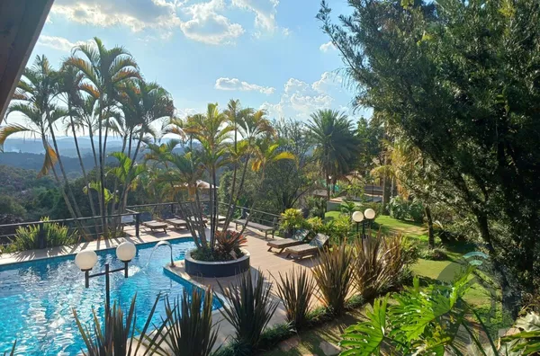 Fim de Semana Inesquecível em Linda Chácara com Piscina Climatizada