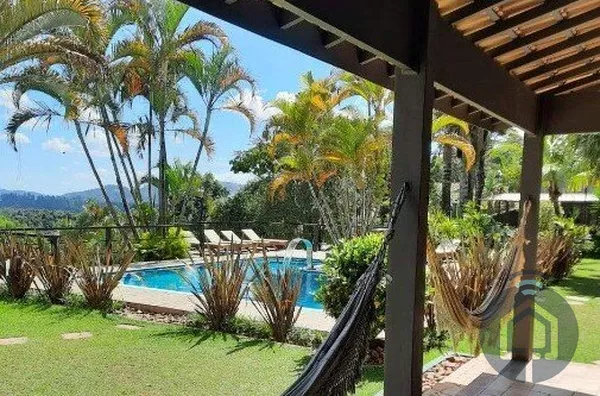 Fim de Semana Inesquecível em Linda Chácara com Piscina Climatizada