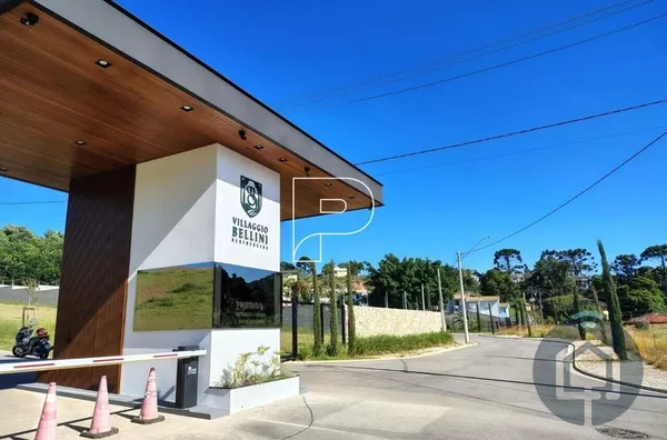 Terreno plano de 250m² no Villaggio Bellini – com projeto assinado e pronto para construir!