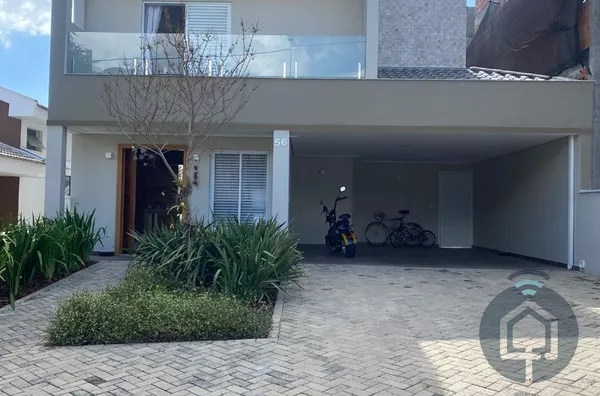 Casa de alto padrão em condomínio fechado 