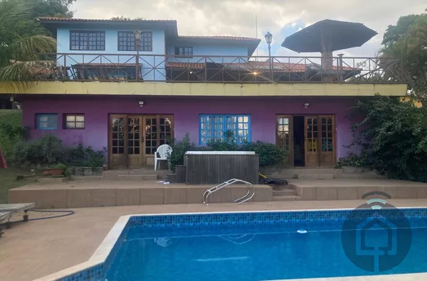 Casa Alto Padrão Porteira Fechada com Piscina Aquecida e Espaço Gourmet!