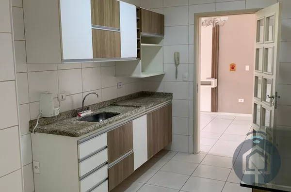 Apto 2 Dorms (1 Suíte) com Quintal na Av. Center – São Roque!