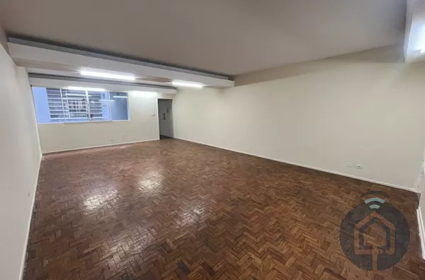 Casa Comercial Ampla e Versátil – Pronto para sua Empresa