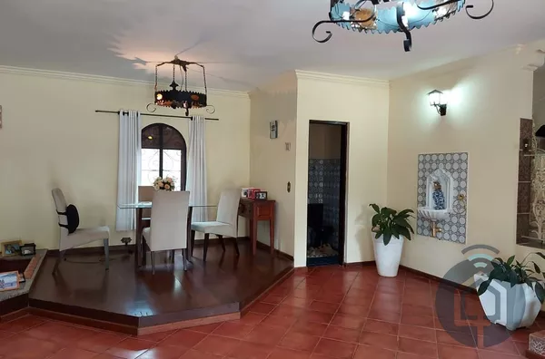 Chácara Mobiliada em São Roque: Charme, Conforto e Lazer em um Só Lugar