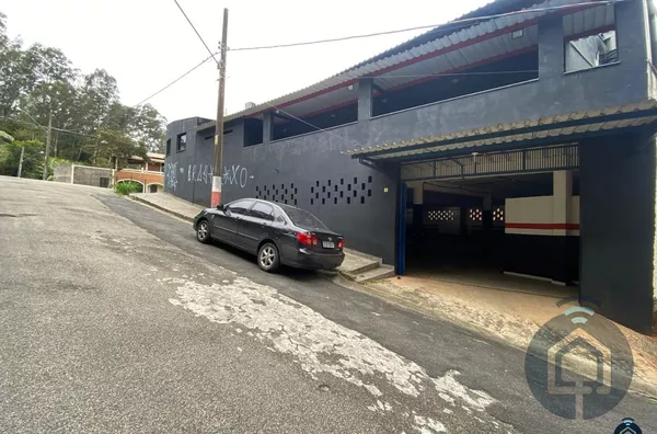 Amplo espaço comercial 