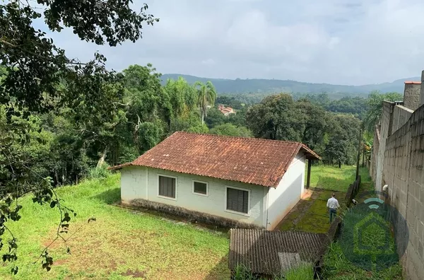 Chácara à Venda em Guaçu, São Roque - 10.000m² com Vista Deslumbrante e Tranquilidade