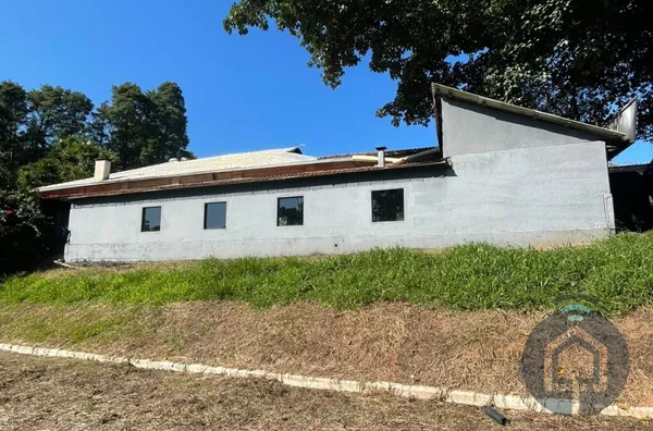 Excelente Imóvel Comercial para Aluguel no Jardim Villaça – São Roque: Espaço Amplo e Versátil para seu Negócio!