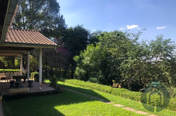 Linda Chácara à Venda no Loteamento Clube dos Oficiais da Polícia Militar