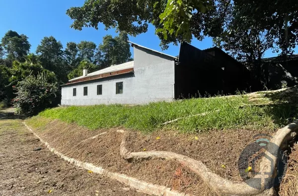 Excelente Imóvel Comercial para Aluguel no Jardim Villaça – São Roque: Espaço Amplo e Versátil para seu Negócio!