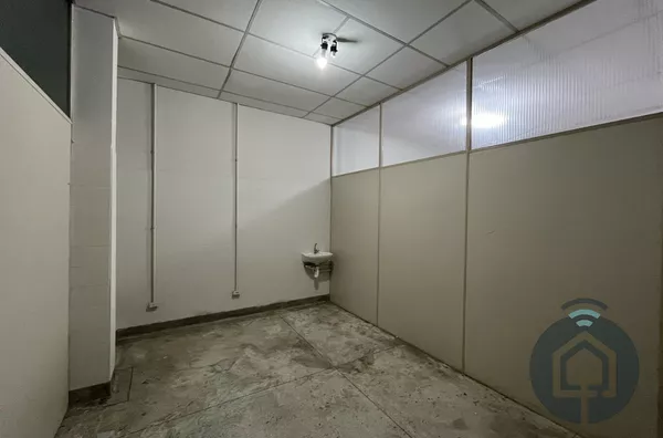 Sala Comercial para Aluguel no Centro de São Roque - Oportunidade Imperdível!