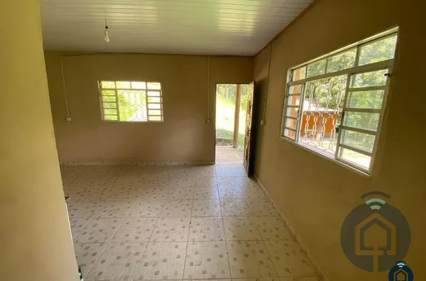 Chácara com 2 Dormitórios à Venda em São Roque