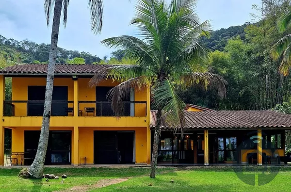 Casa pé na areia na Praia Preta – Juquehy