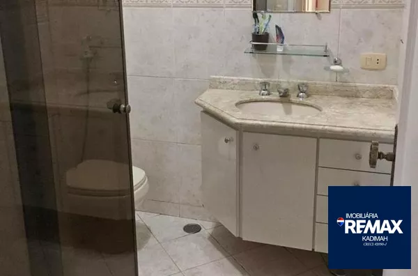 3 dormitórios, sala ampla e pé direito alto, 1 suite e 2 vagas de garagem - Foto 16