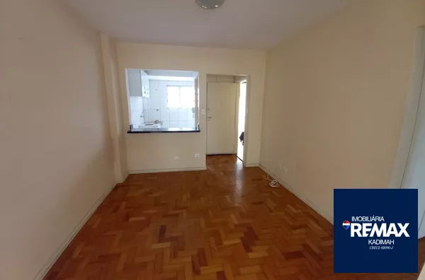Apartamento de 1 dormitório,  sala/quarto, totalmente reformado!