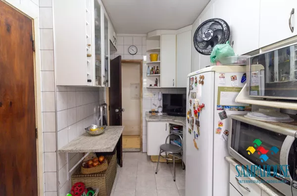 DOIS DORMITÓRIOS, SALA AMPLA, 80 METROS DE AREA ÚTIL  LOCALIZAÇÃO EXCELENTE! - Foto 6