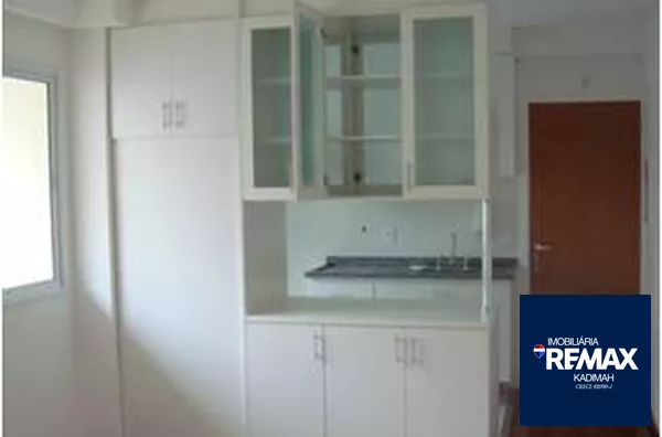 2 dormitórios, sala para dois ambientes, banheiro, duas varandas, cozinha e área de serviço